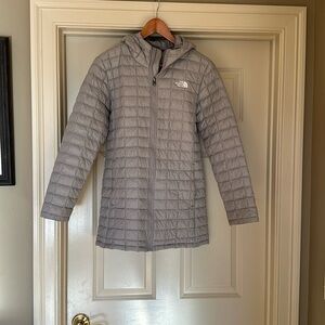 The North Face ThermoBall Parker girls XL